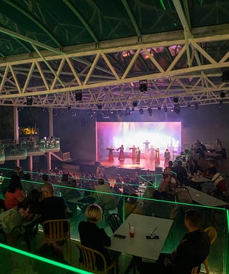 Camping la Sir&egrave;ne - Groupe Sir&egrave;ne Holidays - 2020, theaterzaal Sir&egrave;ne Arena