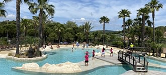 Camping les Tournels : Activités - Danse près de la piscine