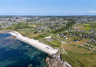 Les Terrasses de Kersiny - Le camping et les services - Vue aérienne générale du camping et de ses alentours