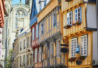 Les Terrasses de Kersiny - Camping vue mer Bretagne - Bâtiment anciens dans le quartier médiéval
