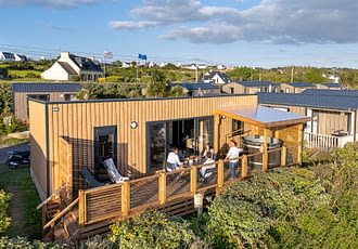 Les Terrasses de Kersiny - Le camping et les services - Vue aérienne des logements