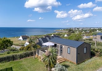 Les Terrasses de Kersiny - Le camping et les services - environnement végétalisé
