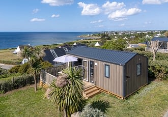 Les Terrasses de Kersiny - Camping vue mer Bretagne - Vue aérienne d'un hébergement