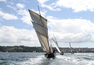 Les Terrasses de Kersiny - Fête maritimes de Douarnenez - Bateau dans le port de plaisance