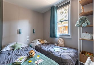 Camping les Tournels : Cottage Calypso - Chambre avec 2 lits