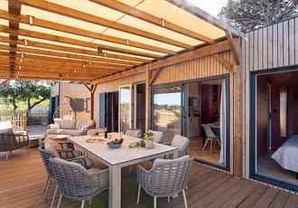 Camping les Tournels : Cottage Chênes Lièges - Terrasse