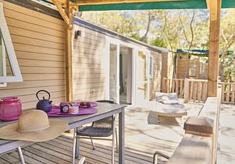 Camping les Tournels : Cottage Hélios - Terrasse