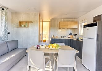 Camping les Tournels : Cottage Safari - Salon