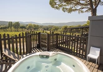 Camping les Tournels : Cottage 6 personnes L'Oustaloun - Spa privatif