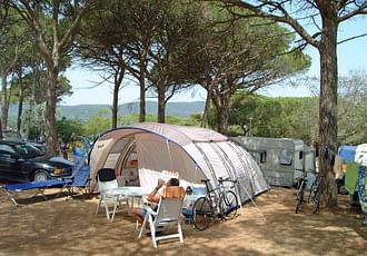Camping les Tournels : Emplacement Grand confort - Emplacement pour tente et camping-cars