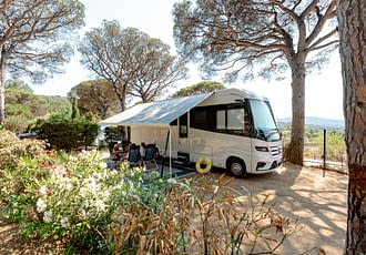 Camping les Tournels : Emplacement grand confort