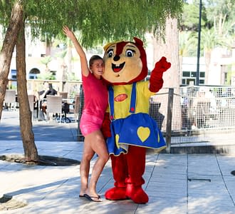Campeggio Les Tournels: Attività - Incontro con la mascotte Yellita