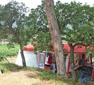Kemp Les Tournels: Vynikající lokalita - blízko vinice Tournels
