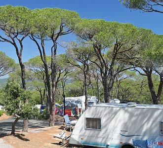 Kemp Les Tournels: Superior kempy - Velká místa pro karavany