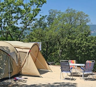 Kemp Les Tournels: Skvělá lokalita - Velký pozemek s výhledem do krajiny