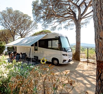 Kemp Les Tournels: Velmi pohodlná lokalita