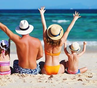 Campingplatz Les Tournels: Die schönsten Strände von Saint Tropez - Familie am Meer