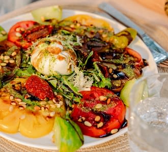 Campeggio Les Tournels: Piatto preparato nel ristorante “Le jardin des Pins”