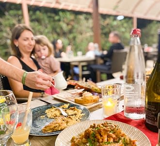 Campeggio Les Tournels: Ristorazione - Pranzo al ristorante “Le Jardin des pins”