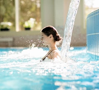Campeggio Les Tournels: Piscina interna della spa