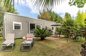 Camping la Sir&egrave;ne - H&eacute;bergements - Cottage 3 - 6 personnes - 3 chambres - Ext&eacute;rieur