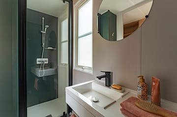 Camping la Sir&egrave;ne - H&eacute;bergement Lodge 3 Prestige - salle de bain