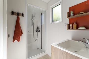 Camping la Sirène - Hébergements - Sirène 3 Confort- 6 personnes - 3 chambres - Salle de bain