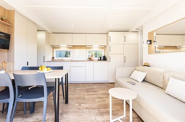 Camping la Sirène - Hébergements - Lodge 2 - 4 personnes - 2 chambres – Salon