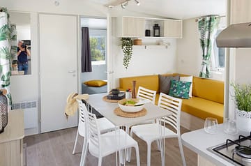 Camping la Sirène - Accommodaties - Sirène 2 - 4 personen - 2 slaapkamers - Woonkamer/keuken