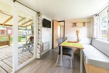 La Plage Fleurie campsite - Rentals - Cottage Alizé - 4 persons - 2 bedrooms - Living area terrace