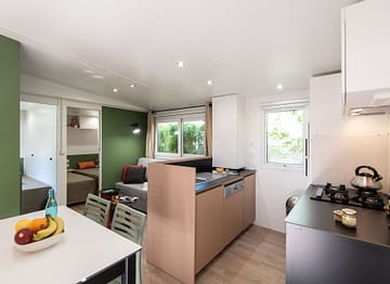 Camping la Sir&egrave;ne - H&eacute;bergements - Sir&egrave;ne 3 Confort- 6 personnes - 3 chambres - Cuisine