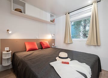 Camping la Sir&egrave;ne - H&eacute;bergements - Sir&egrave;ne 3 Confort- 6 personnes - 3 chambres - Chambre parentale