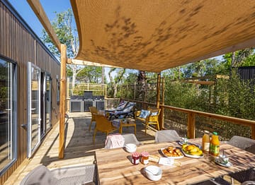 Camping la Sir&egrave;ne - H&eacute;bergements - Lodge 3 - 6 personnes - 3 chambres &ndash; ext&eacute;rieur