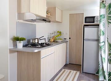 Camping la Sir&egrave;ne - H&eacute;bergements - Sir&egrave;ne 2 - 4 personnes - 2 chambres - Cuisine