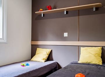 Camping la Sir&egrave;ne - H&eacute;bergements - Sir&egrave;ne 3 Clim - 3m - 6 personnes - 3 chambres - Chambre enfant