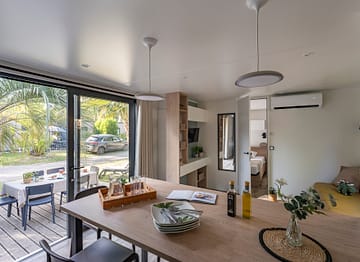 La Sirène campsite - Accommodation - Cottage 2 - 4/6 persons - 2 bedrooms - Living area
