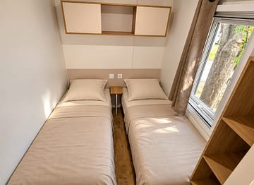 Lodge 3 prestige 1 sdb chambre enfants camping la sir&egrave;ne
