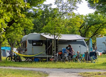 Camping Arc en Ciel - Emplacement pour caravanes