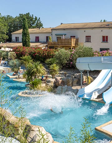 Camping Arc en Ciel - Espace aquatique - Piscine et toboggan aquatique