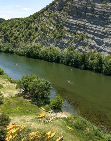 Camping Arc en Ciel - Activities - Canoeing and kayaking down the Ardèche