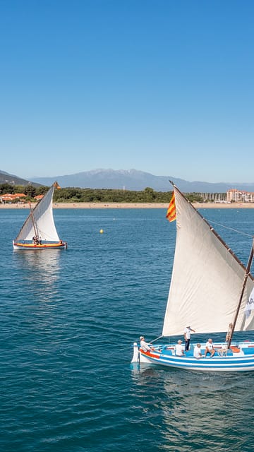 Sir&egrave;ne Holidays - Bateaux catalans le long de la c&ocirc;t&eacute; m&eacute;diterran&eacute;enne