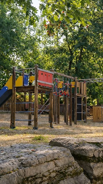 Camping Arc en Ciel - Activit&eacute;s - Aire de jeux