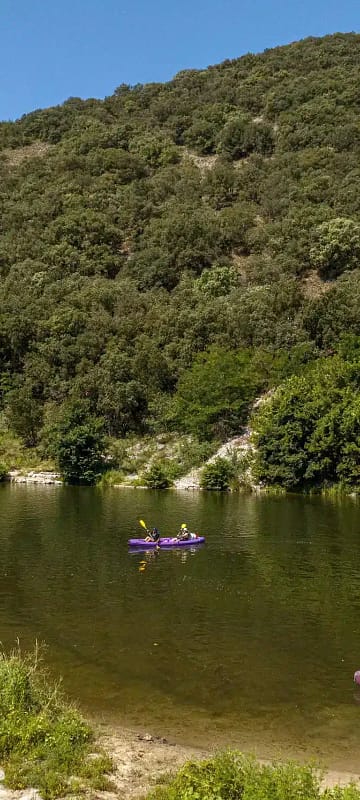 Camping Arc en Ciel - Activities - Canoeing down the Ardèche
