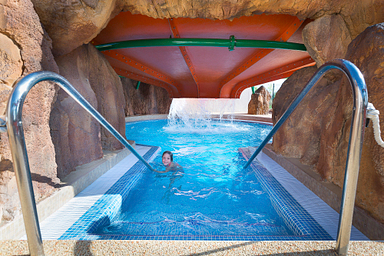 Camping Amfora - L\'espace aquatique - Toboggans