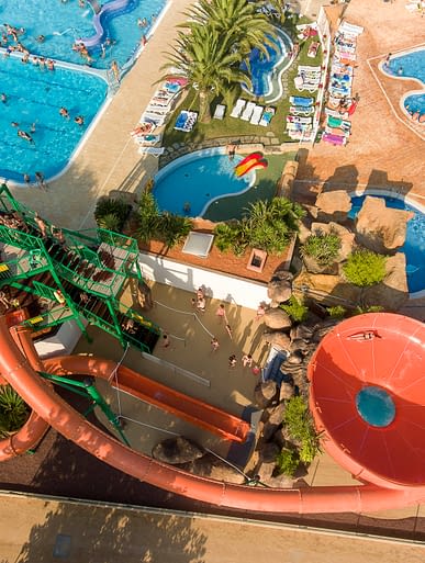 Camping Amfora - L\'espace aquatique - Toboggans et les 4 bassins