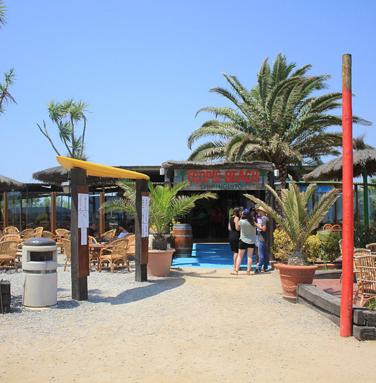 Campingplatz Amfora - Bars und Restaurants - Eingang des „Tropic beach“