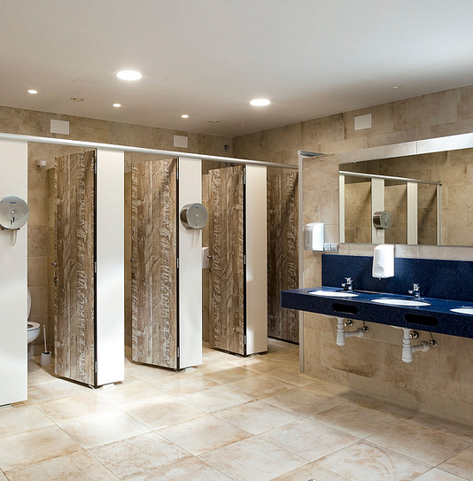 Camping Amfora - Services et commerces - int&eacute;rieur d\'un des 4 sanitaires du camping