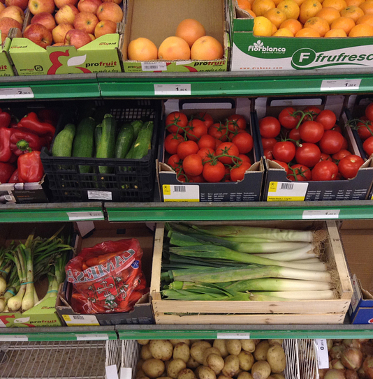 Camping Amfora - Servicios y tiendas - Vente de frutas y verduras en el supermercado