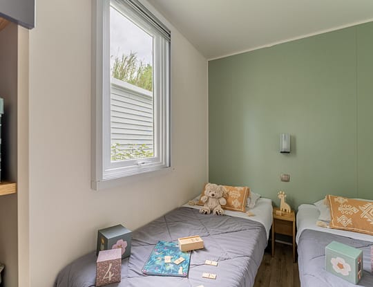 Camping Californie Plage - Hébergements - Mobil-home Curacao Prestige - Chambre avec deux lits simples