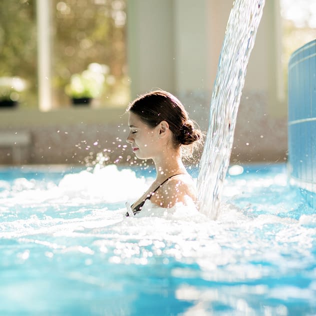 Campeggio Les Tournels: Piscina interna della spa